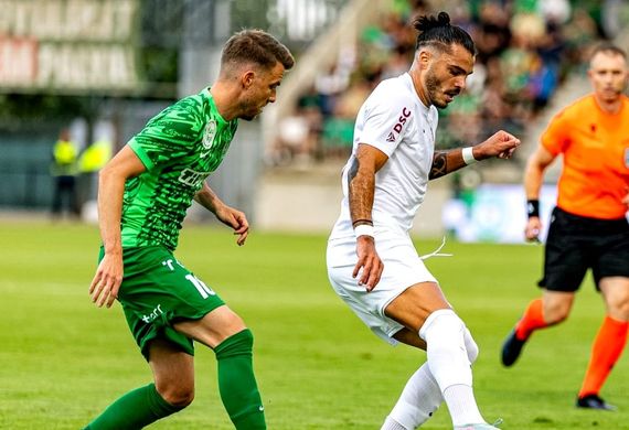 Nhận định soi kèo Cluj vs Paksi lúc 00h30 ngày 18/7/2025